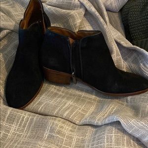 Sam Edelman “petty” black suede booties EUC 7.5